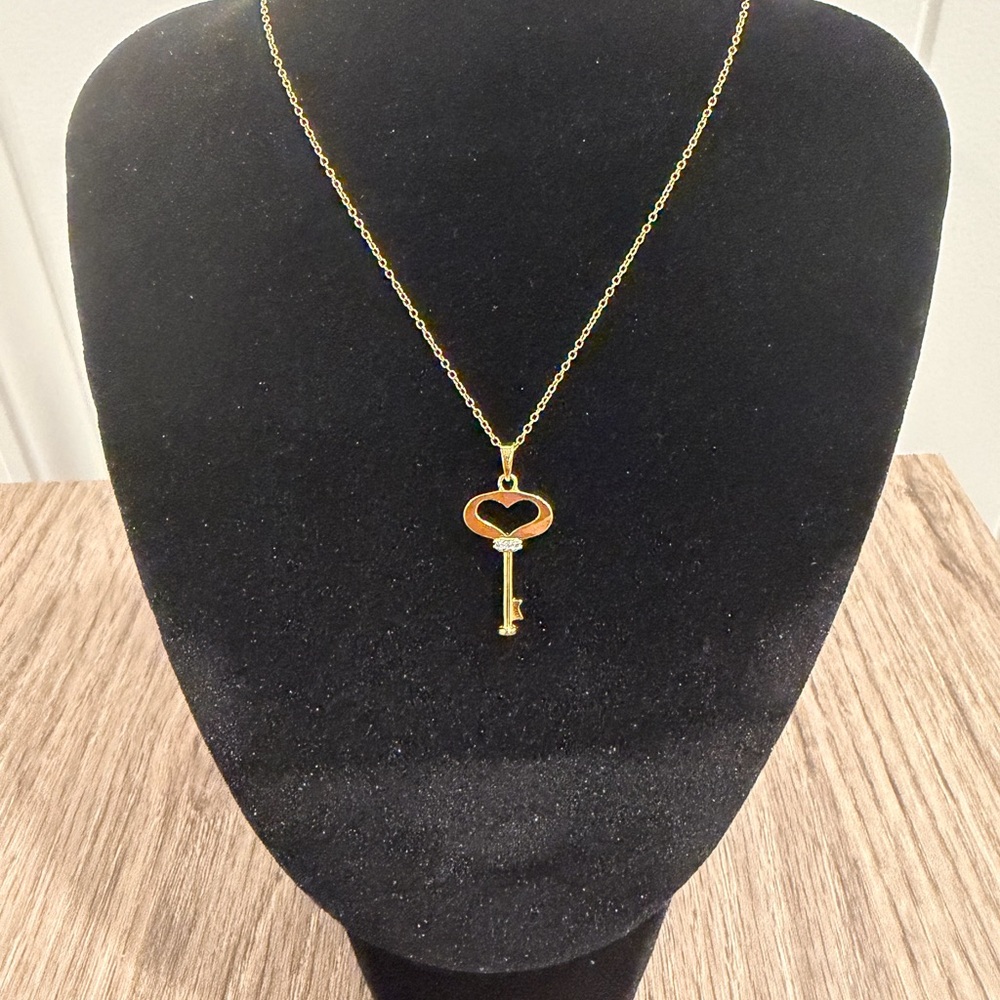 Gold Heart Key Pendant Necklace - Women Jewelry